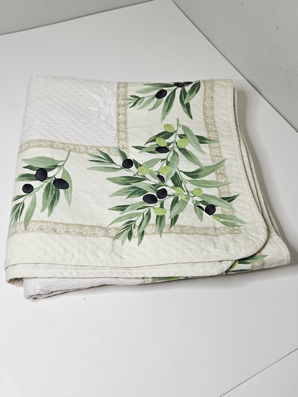 Poupees Yolande Quilted Tablecloth Square 53" Olive Branch Cotton Border
